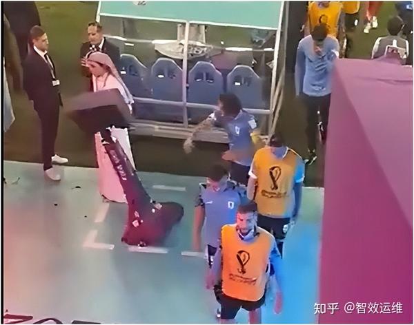 球迷热议VAR判罚可能影响走势