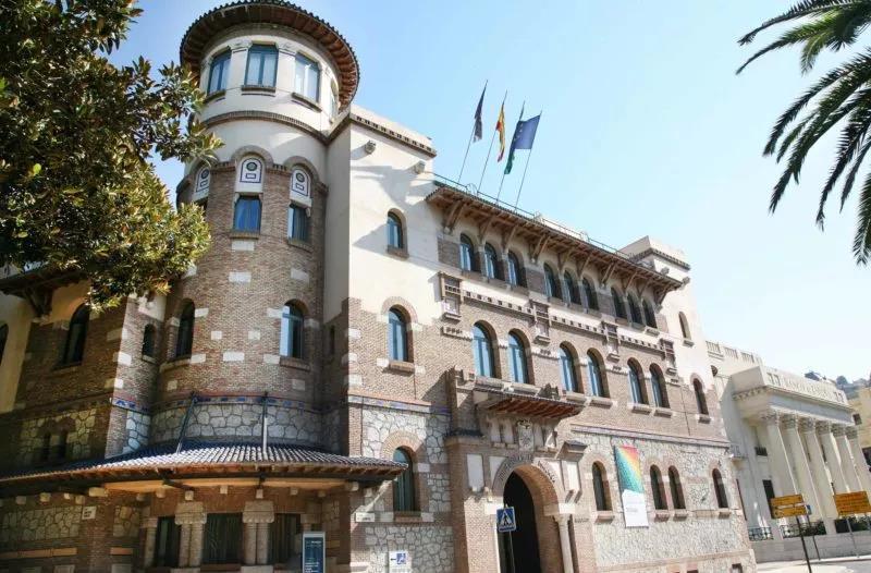 马拉加大学是国际学生中最受欢迎的大学之一.