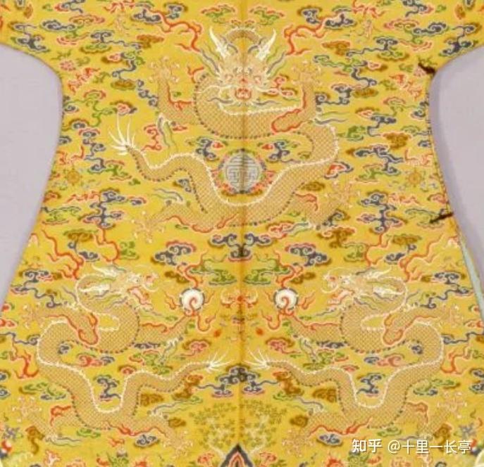 明清宫廷服饰与画像上龙纹形象的特征与演变简析 - 知乎