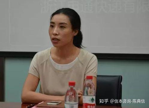 陈小英,大家可能不太了解这个人物,但在业界她是出了名的"快递女王".