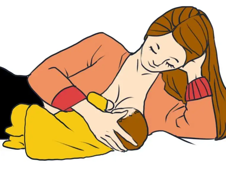 喂奶姿势不对秒变满清十大酷刑解锁5种正确哺乳姿势