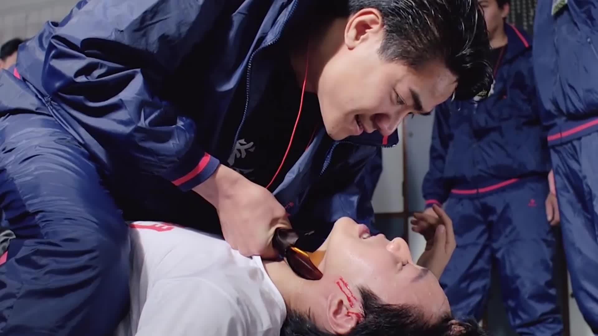 新精武门霍师傅去世星爷伤心不已与霍家对决他竟不肯还手