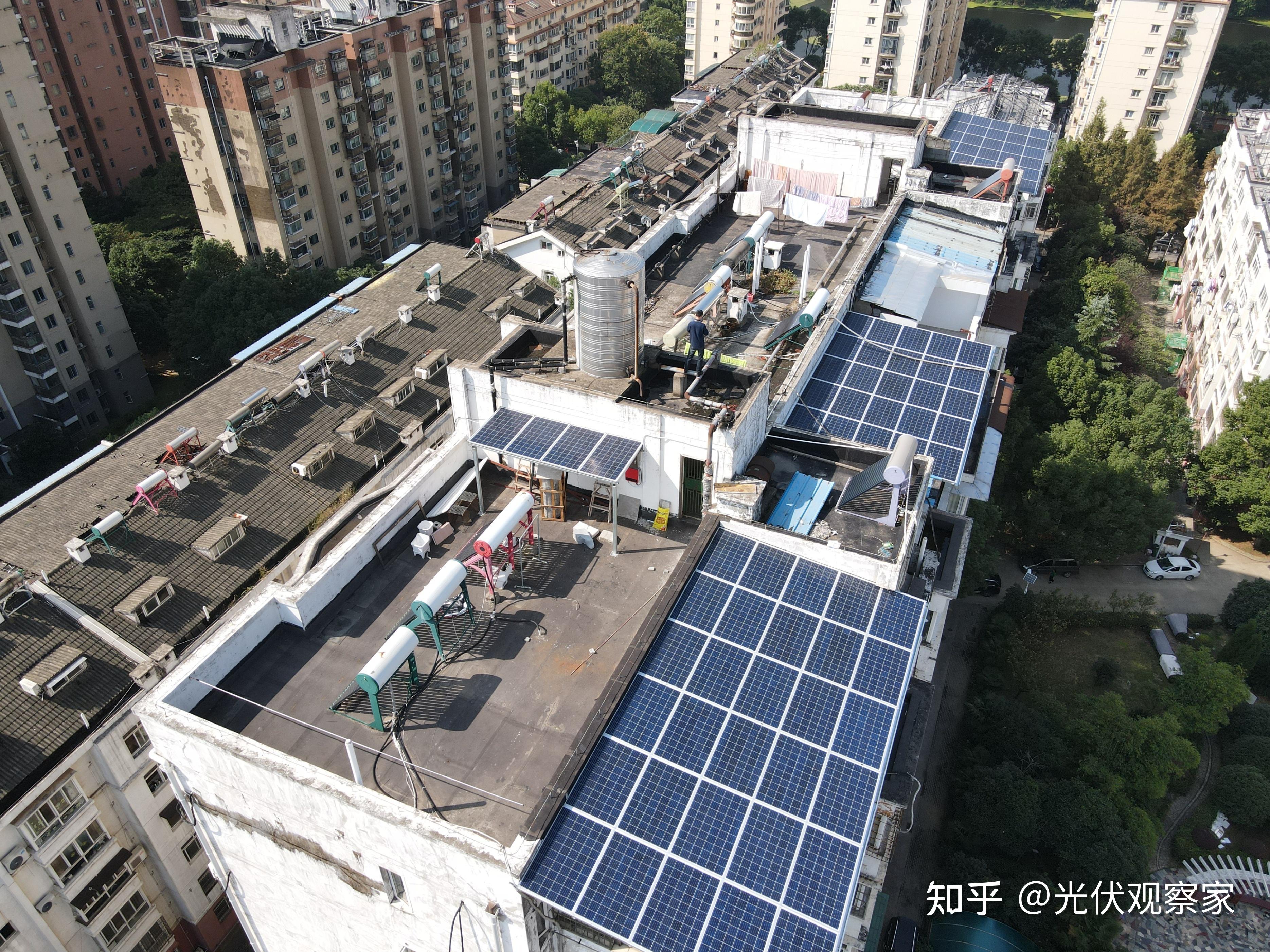 屋顶安装光伏阳光房属于违章建筑吗?