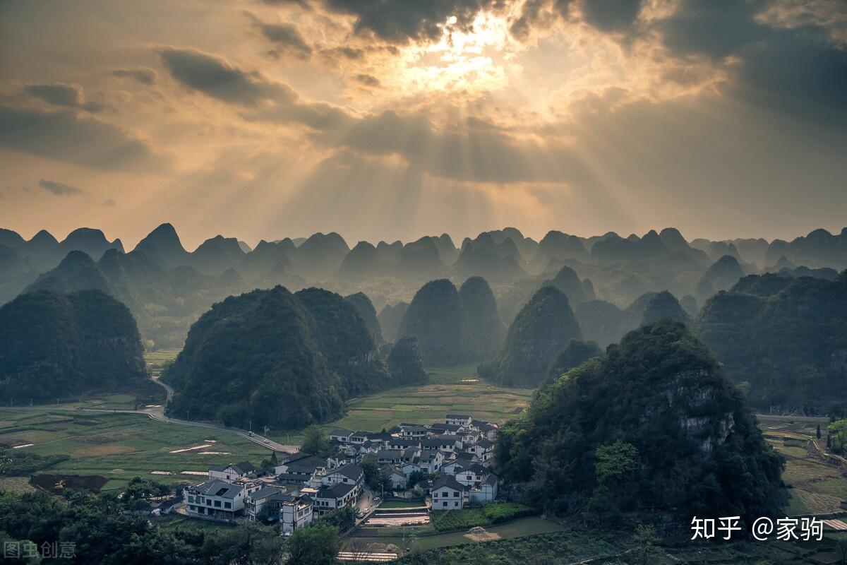 贵州最壮观风景之一，成群的峰林被誉为“天下奇观”，你去过吗？|贵州|天坑|峰林_新浪新闻