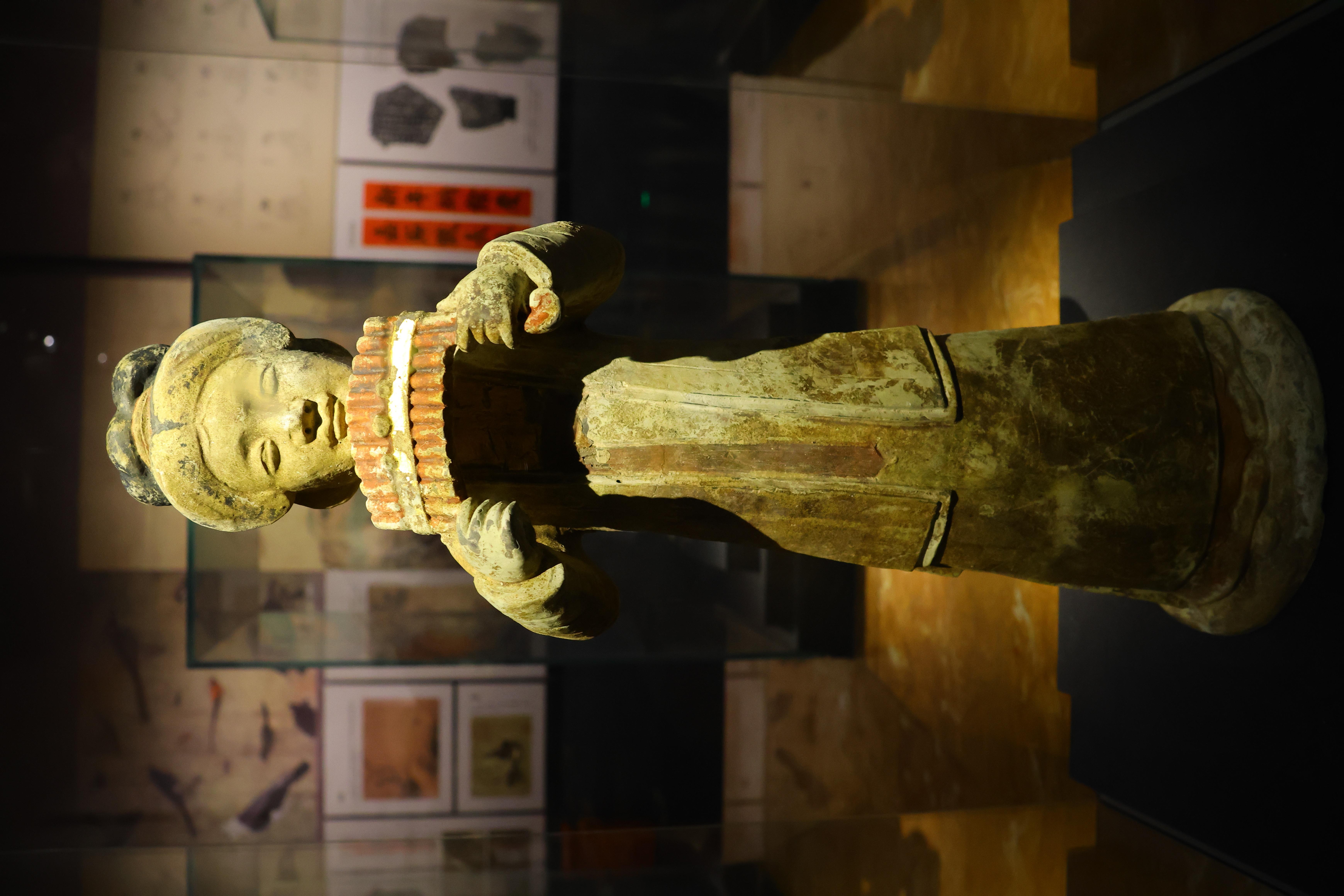 太阳神鸟之城:成都博物馆展品图片展