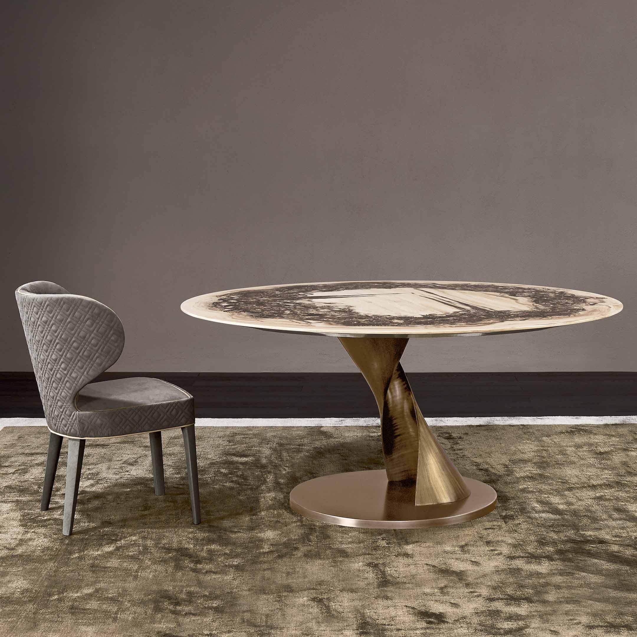 金属家具的古典永恒魅力rugiano重现古老贵族传统