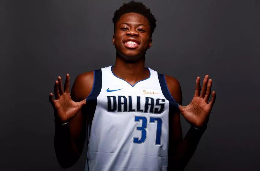 字母哥迎来最强搭档 专家热议杜兰特与雄鹿战术适配性