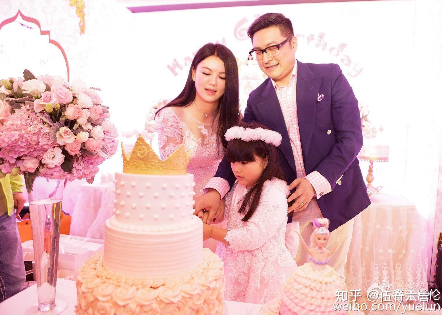 李湘王岳伦为女儿庆10岁生日,小胖妞大变样,越来越像妈妈