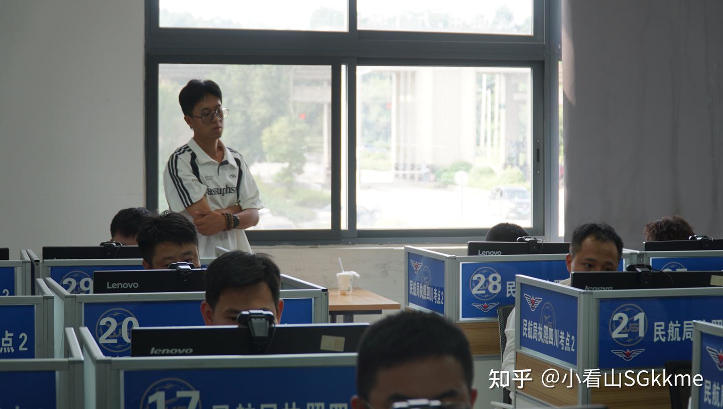 2026年哪家无人机培训公司专业?零基础考执照就业新风口