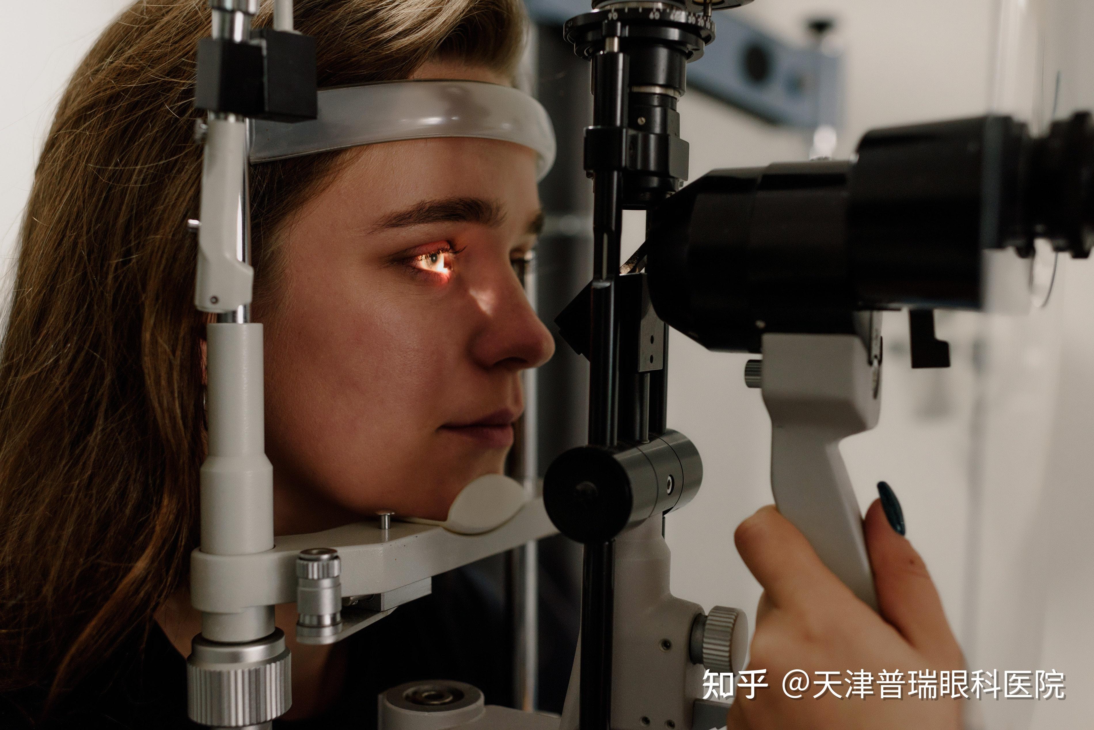 这样的问题,说她的孩子有500多度近视,都说现在近视手术可以矫正视力