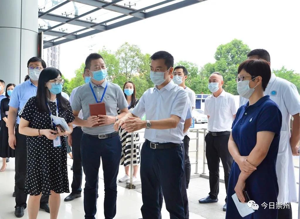 尹念红督导创建国家卫生城市工作