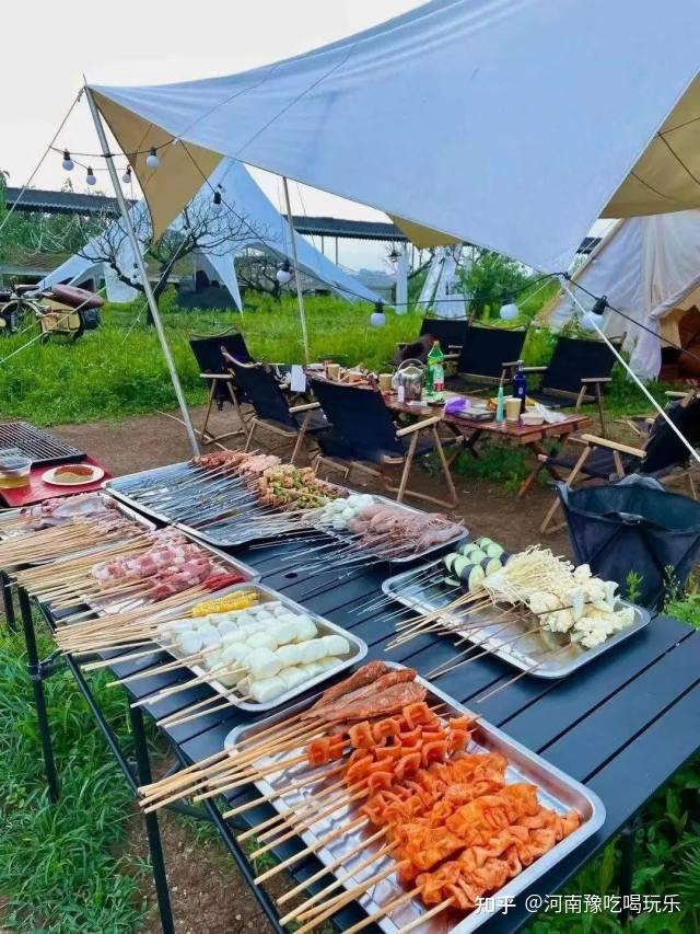 郑州三环唯yi的房车露营酒店户外烧烤私汤泡池