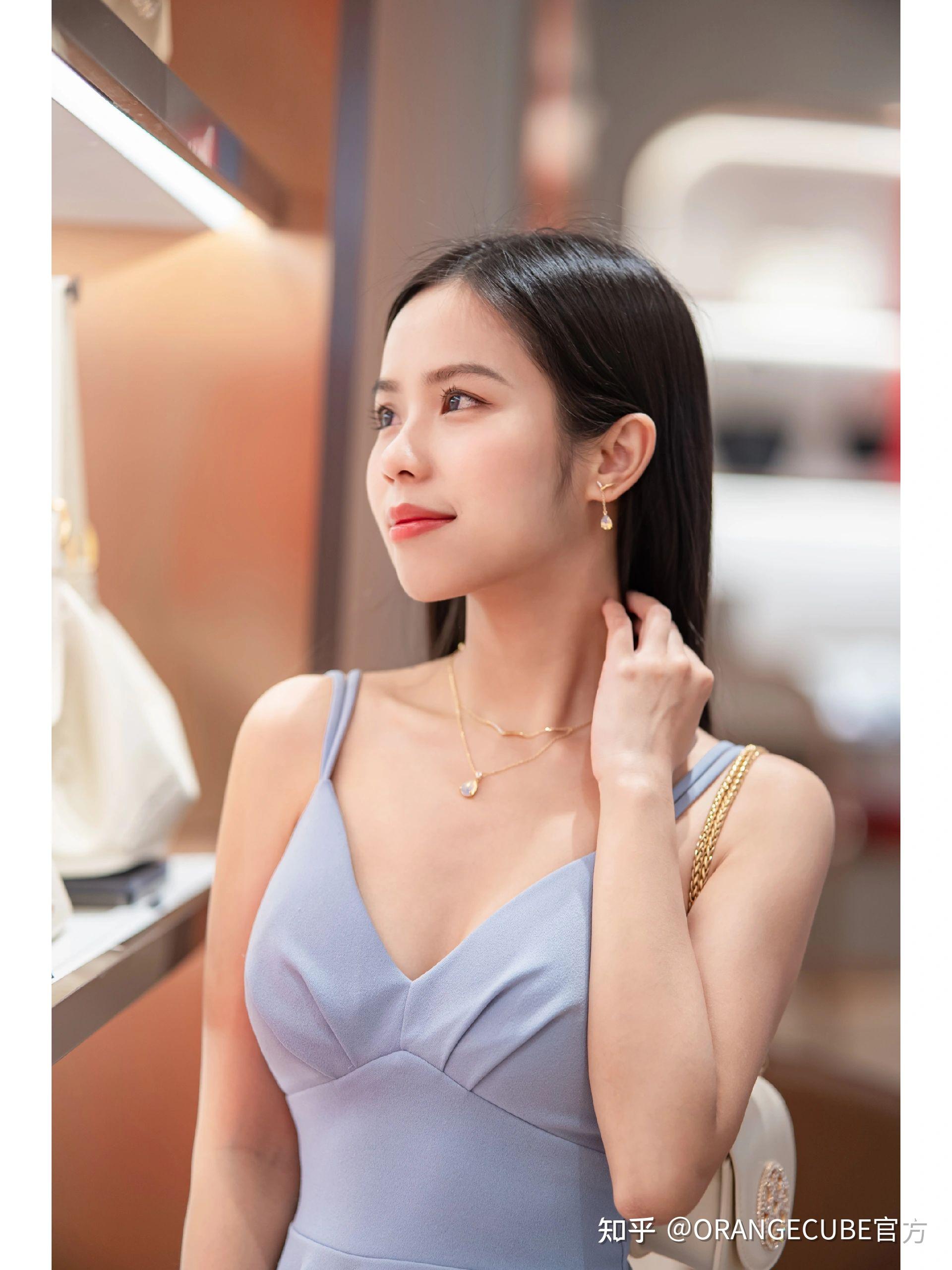 戴着墨尔本的ORANGE CUBE海风项链迎接夏天 - 知乎