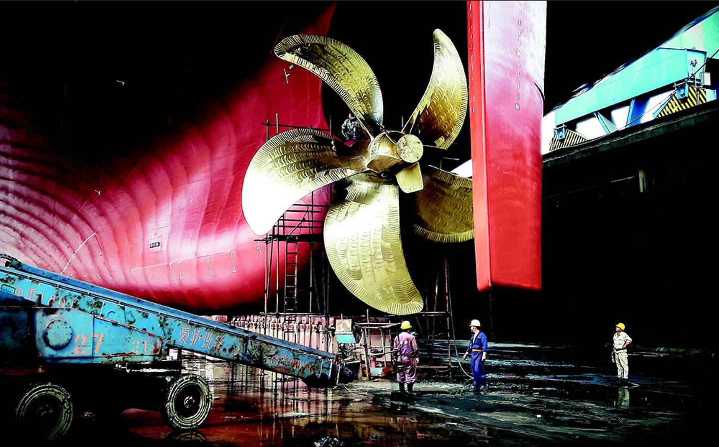 大型集装箱船螺旋桨的螺栓防松