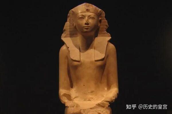 称号,即古埃及时代的君主称号,自美尼斯建立埃及第一王朝就已经出现