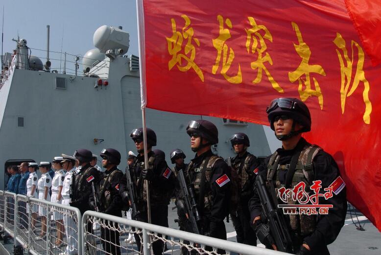 电影《红海行动》预告片里,突击队为什么使用