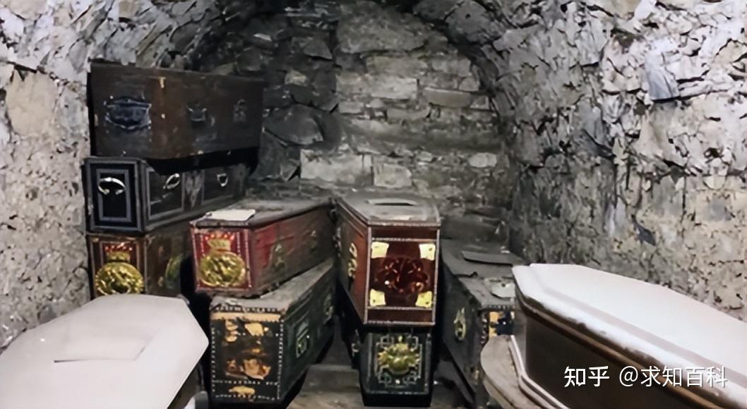 为何葬在教堂地下室?