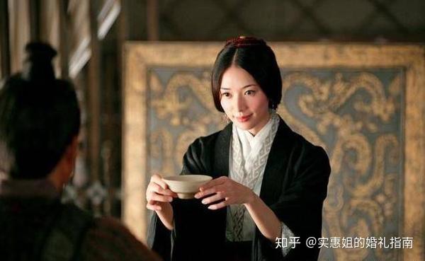 婚礼上敬茶改口门道多,都有什么规矩和注意事项? - 知乎