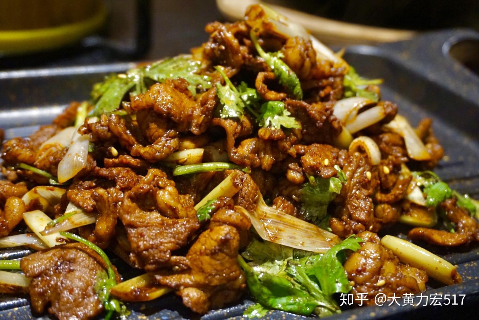 贝勒爷烤羊肉,砂锅扁豆丝出品稳定,郑大爷狮子头相当的霸气,大肉丸里