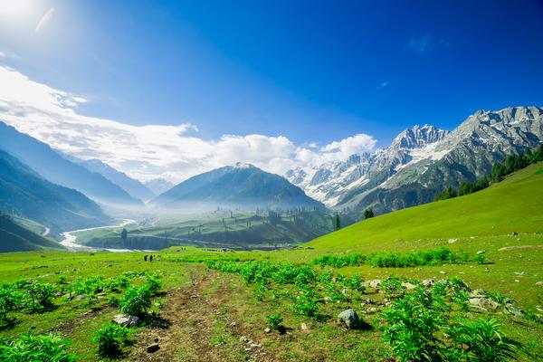 电影取景于克什米尔,电影中沙希达的家乡.