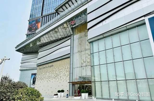 南京德基广场2023年销售额约239亿元,仅次于北京skp,位列全国第二