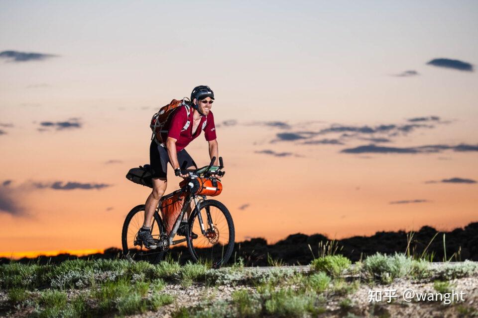 自行车都保持一种勇往直前的态度——并对风景,人和地方抱有好奇心