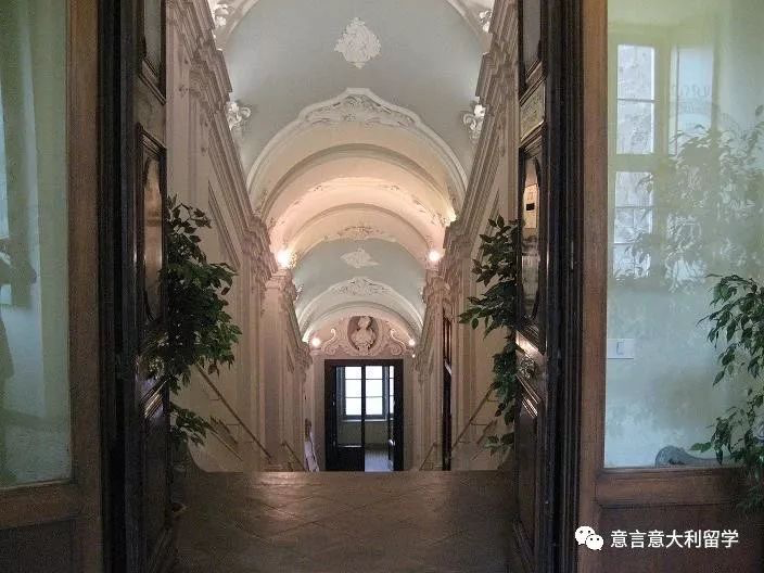 意大利留学计划生语言学校选择之佩鲁贾外国人大学