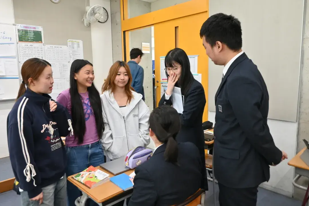 请输入图片描述