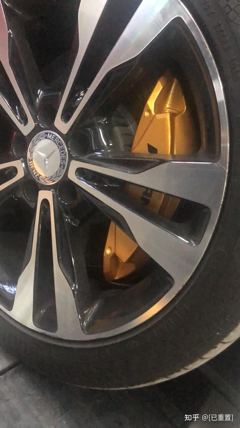 如何强化奔驰c200刹车升级amg四活塞刹车金色鲍鱼卡钳