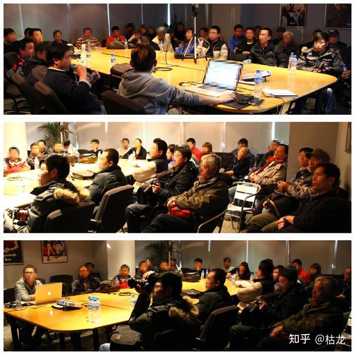 照片冲洗完成之后,一般都会随相片附带一个小纸袋,里面装的是底片.