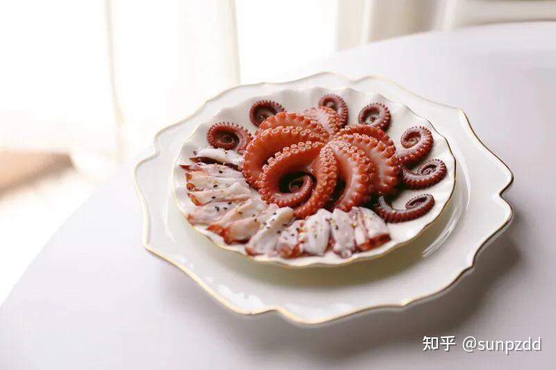 白灼八爪鱼怎么做,才能口感滑脆还不腥?这3点很关键(白灼八爪鱼怎么做好吃 家常做法视频)