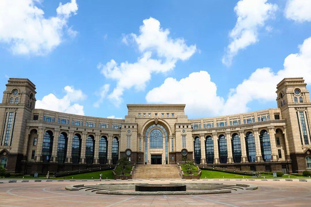 复旦大学(fudan university),简称复旦(fudan),位于上海市,是中华人民
