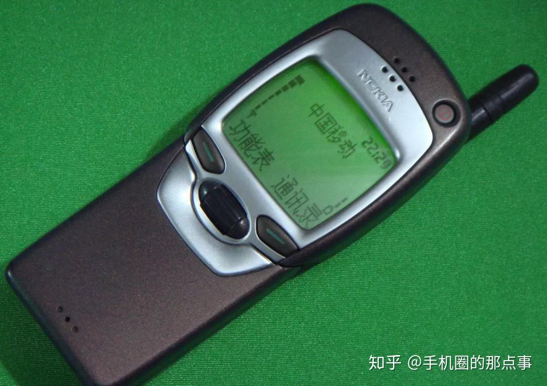 第一款能上网的手机:诺基亚7110