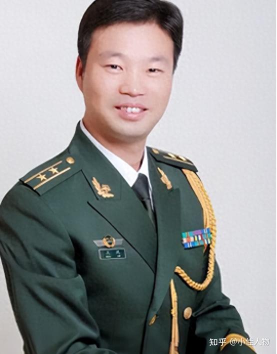 应当收回军籍的6位明星,无底线敛财,穿和服,不配拥有这身份 - 知乎