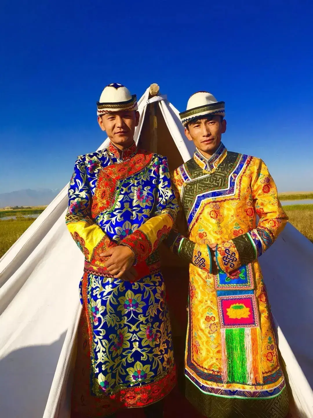 民族文化裕固族服饰