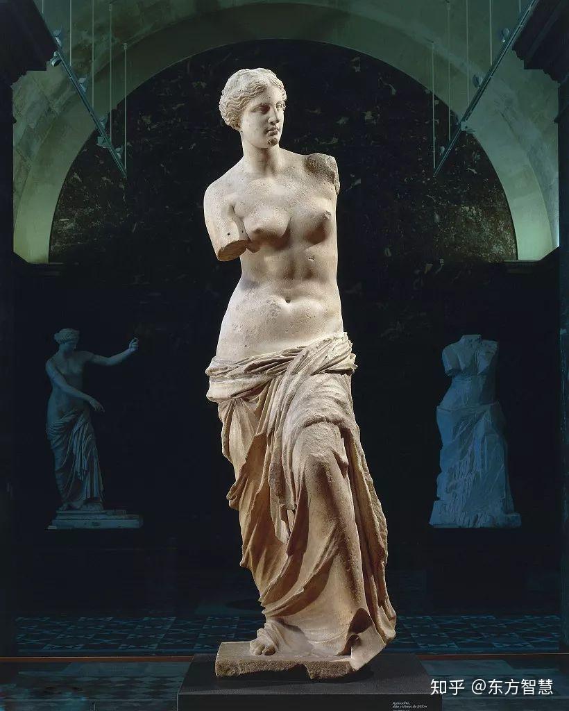 比如说裸体雕塑,比如思考者,断臂维纳斯,大卫等等,都是一种艺术!