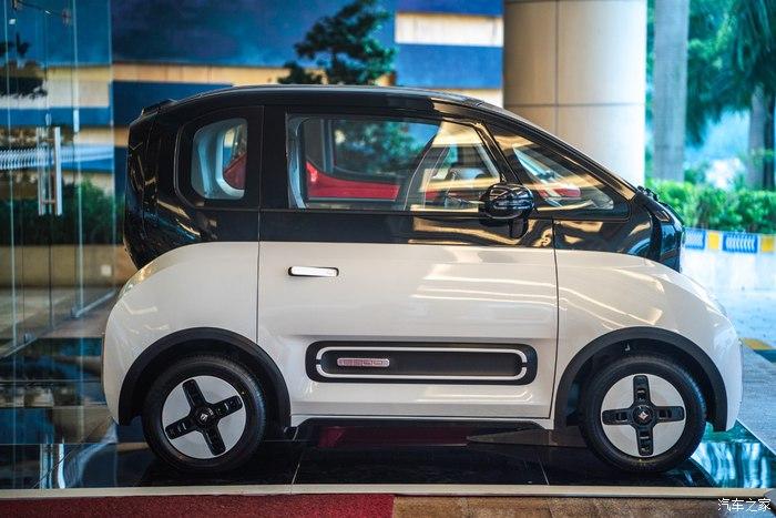 聊聊新宝骏e300魔幻三座车三口之家出行必备