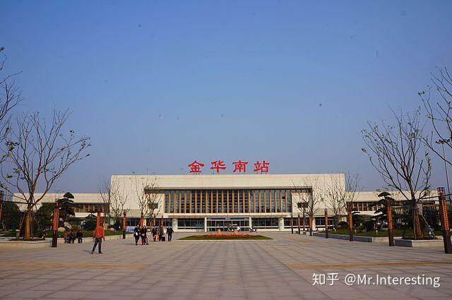 金华南站为3台16线,分为客运场与货场,金温铁路与新线共用一客运场