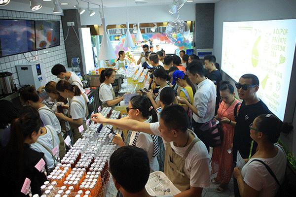 岁月静好来奶茶实验室感受慢生活