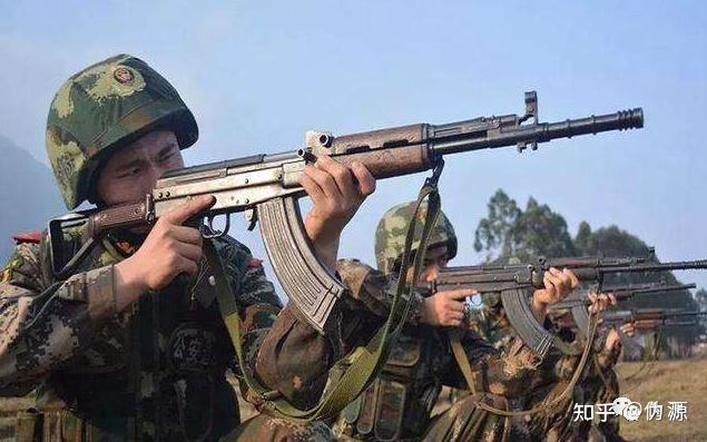 见证历史之一,新一代的解放军装备亮相.