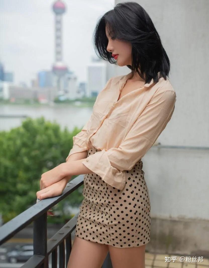 知名网模阿朱疑似落网酒吧事件被举报摄影师发文怒斥网友