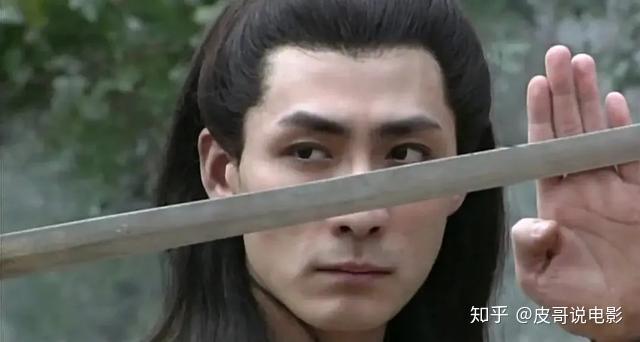 苦练一身武功,又投靠晋王赵吉与徐良为敌,引出多场武林争斗之后,却与