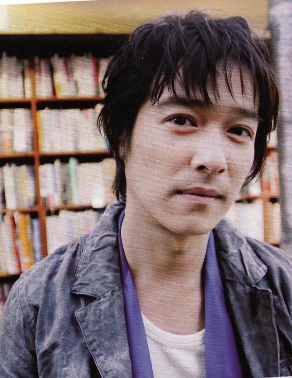 如何评价堺雅人的长相?