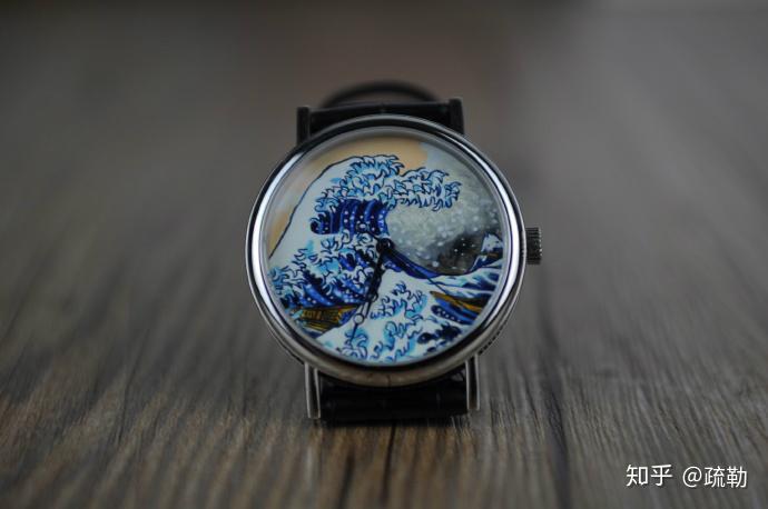 赵赫,80后青岛小哥哥,独立制表人,在定制手表圈内小有名气,是微绘珐琅
