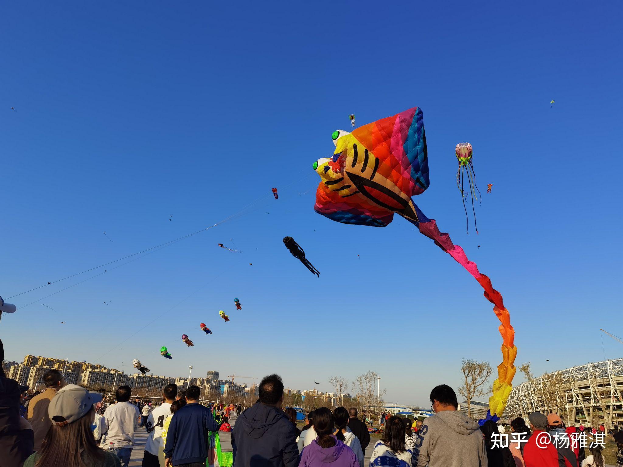 清明节放风筝练眼