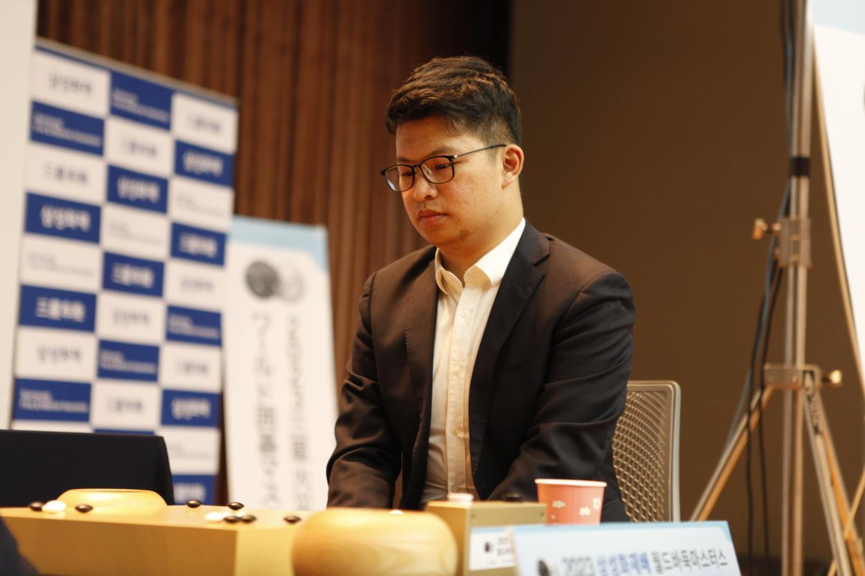 三星杯谢尔豪率先晋级决赛事不过三冲击两冠王