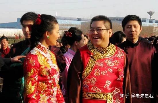 山西首富被悬赏2100万,曾花5000万娶女明星的他,为何沦为老赖? - 知乎