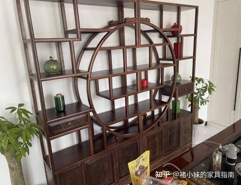 博古架/展示柜怎么选不踩坑?客厅隔断 /置物架+ 茶室场景全攻略,材质 /风格避坑指南|2026 年口碑店铺推荐
