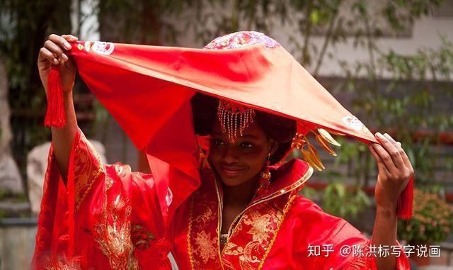 杨彦一不做二不休,立马把艾达直接带回国,并很快办理了结婚登记,用