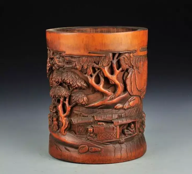 大清康熙年製筆筒 大清康熙年製 辰砂大筆筒 An inscribed blue and